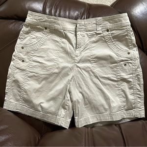 Style & Co by Macy’s Khaki shorts Size 10
